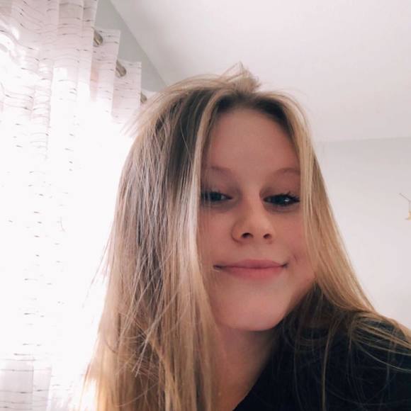 Meet your Posher, Sadie - Picture 1 of 1